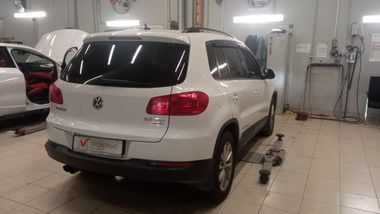 Volkswagen Tiguan 2013 года, 265 093 км - вид 4