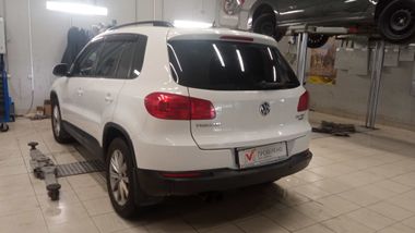 Volkswagen Tiguan 2013 года, 265 093 км - вид 5