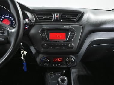 KIA Rio 2011 года, 158 677 км - вид 9