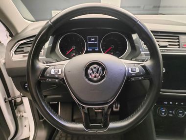 Volkswagen Tiguan 2020 года, 101 300 км - вид 9