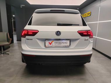 Volkswagen Tiguan 2020 года, 101 300 км - вид 7