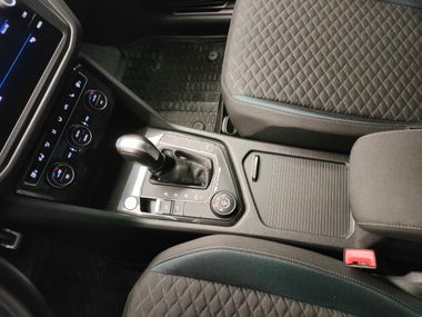 Volkswagen Tiguan 2020 года, 101 300 км - вид 14