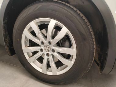 Volkswagen Tiguan 2020 года, 101 300 км - вид 23