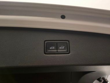 Volkswagen Tiguan 2020 года, 101 300 км - вид 22