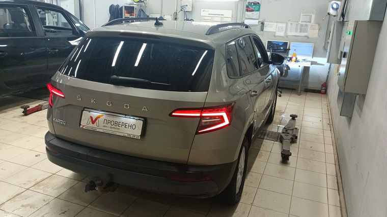 Skoda Karoq 2021 года, 74 523 км - вид 3