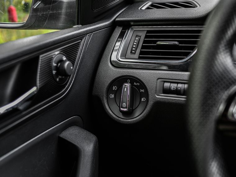 Skoda Rapid 2017 года, 112 210 км - вид 12