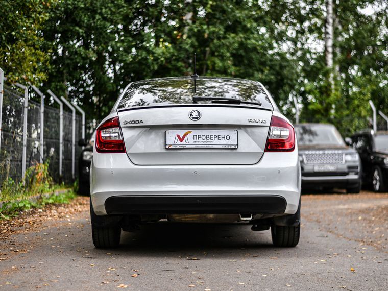 Skoda Rapid 2017 года, 112 210 км - вид 4