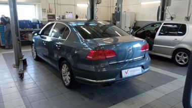 Volkswagen Passat 2013 года, 128 188 км - вид 4