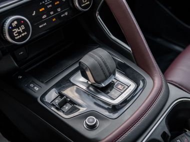 Jaguar E-Pace 2021 года, 112 796 км - вид 11