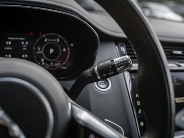 Jaguar E-Pace 2021 года, 112 796 км - вид 8