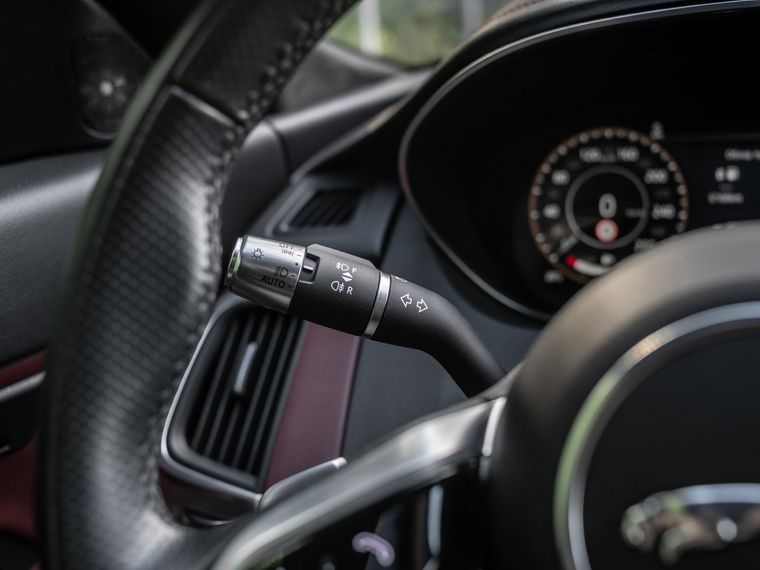 Jaguar E-Pace 2021 года, 112 796 км - вид 6