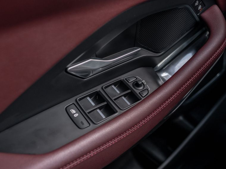 Jaguar E-Pace 2021 года, 112 796 км - вид 13