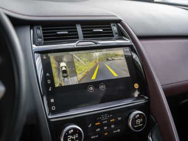 Jaguar E-Pace 2021 года, 112 796 км - вид 10