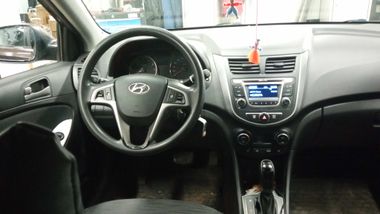 Hyundai Solaris 2016 года, 96 572 км - вид 5