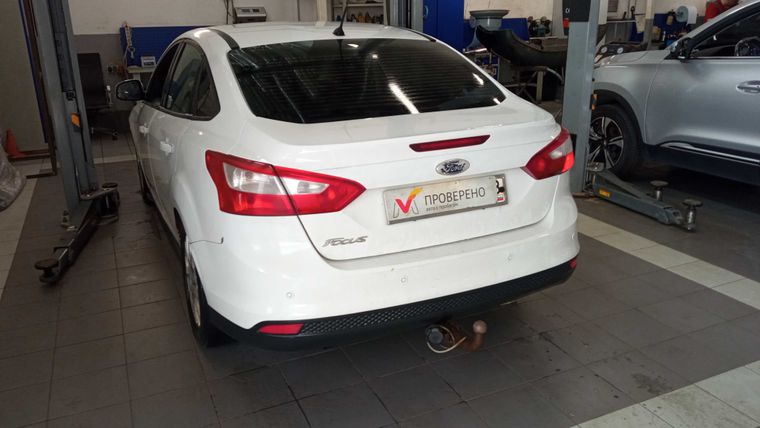 Ford Focus 2011 года, 336 655 км - вид 3