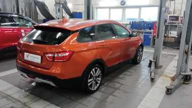 ВАЗ (LADA) Vesta Cross 2019 года, 118 079 км - вид 3