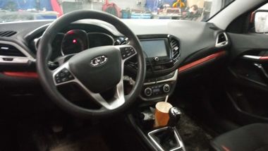 ВАЗ (LADA) Vesta Cross 2019 года, 118 079 км - вид 5
