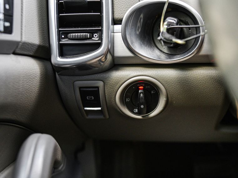 Porsche Cayenne 2011 года, 358 000 км - вид 12