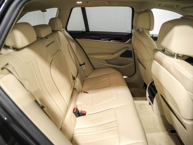 BMW 5 серия 2019 года, 93 716 км - вид 19