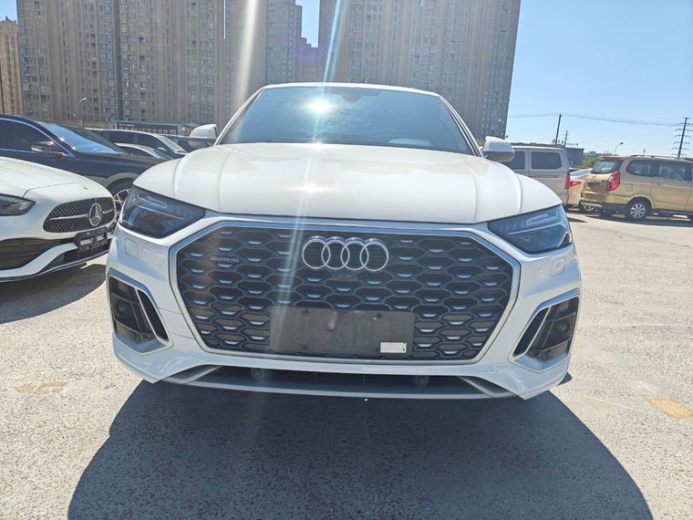 Audi Q5L 2022 года, 24 000 км - вид 3