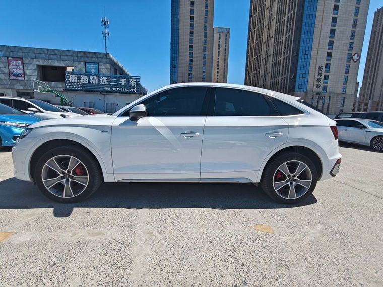 Audi Q5L 2022 года, 24 000 км - вид 8