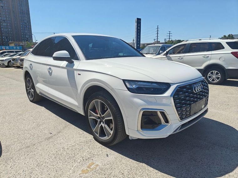 Audi Q5L 2022 года, 24 000 км - вид 3