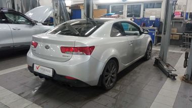 KIA Cerato 2010 года, 249 272 км - вид 3