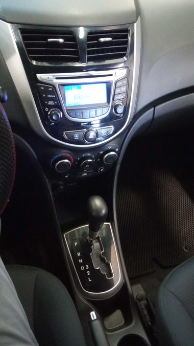 Hyundai Solaris 2013 года, 187 768 км - вид 8