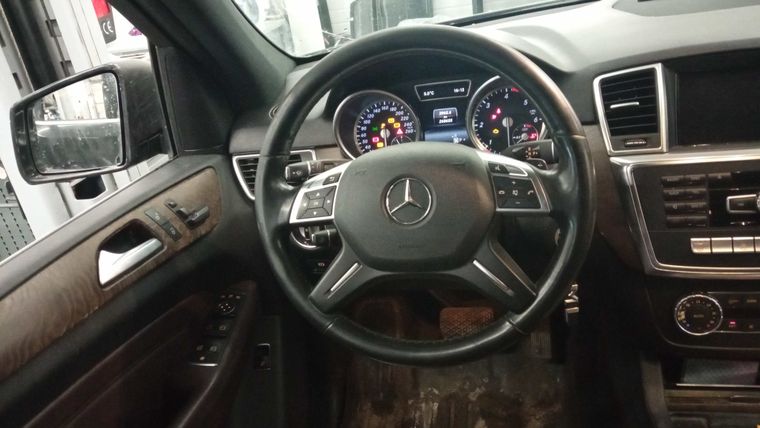 Mercedes-Benz M-класс 2014 года, 268 655 км - вид 6