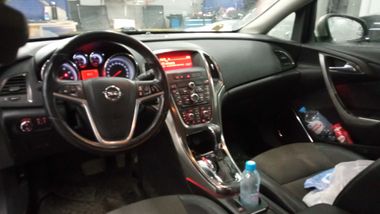 Opel Astra 2010 года, 223 790 км - вид 6