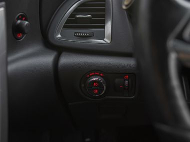 Opel Astra 2012 года, 190 425 км - вид 11