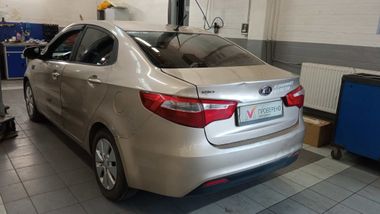 KIA Rio 2011 года, 243 306 км - вид 4