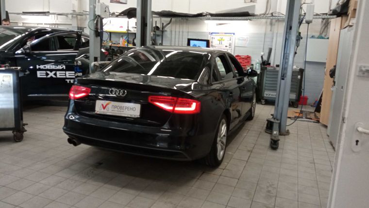 Audi A4 2014 года, 147 741 км - вид 3