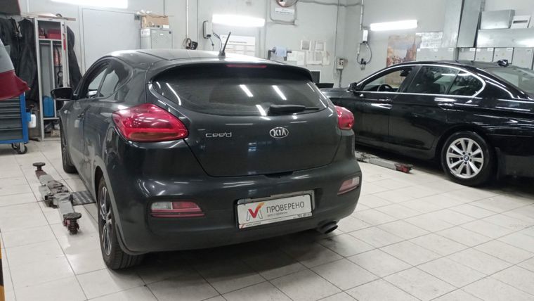 KIA Ceed 2013 года, 217 480 км - вид 4