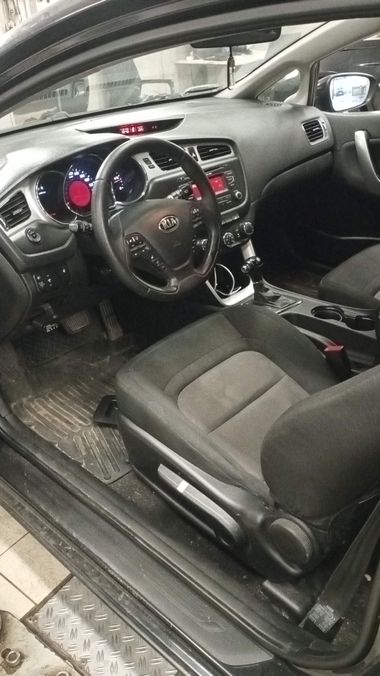KIA Ceed 2013 года, 217 480 км - вид 5