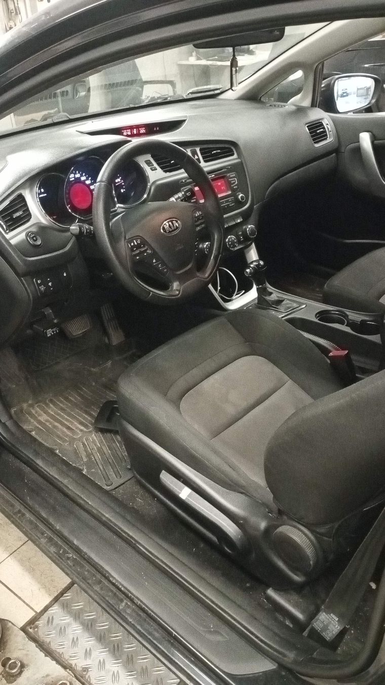 KIA Ceed 2013 года, 217 480 км - вид 5