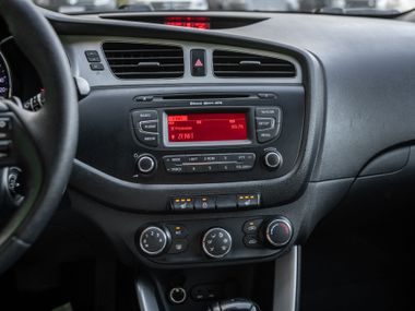Kia Ceed 2013 года, 217 480 км - вид 7
