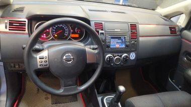 Nissan Tiida 2010 года, 172 096 км - вид 5