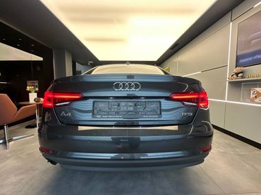 Audi A4 2017 года, 145 168 км - вид 6