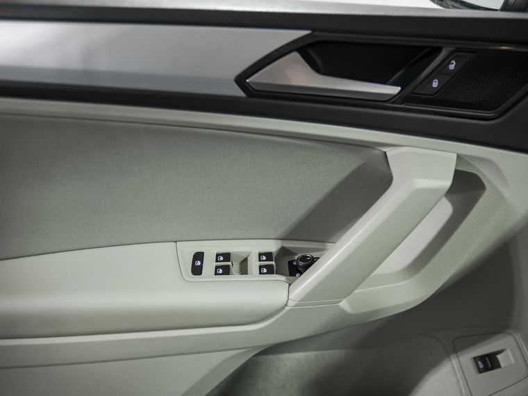 Volkswagen Tiguan 2017 года, 152 847 км - вид 12