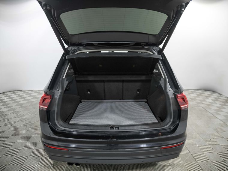 Volkswagen Tiguan 2017 года, 152 847 км - вид 18