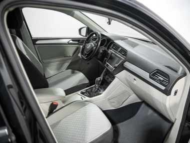 Volkswagen Tiguan 2017 года, 152 847 км - вид 17