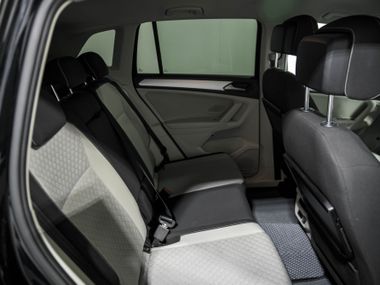 Volkswagen Tiguan 2017 года, 152 847 км - вид 15