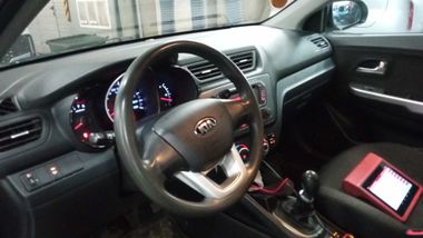 Kia Rio 2013 года, 83 000 км - вид 5
