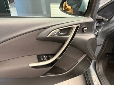 Opel Astra 2011 года, 188 122 км - вид 20