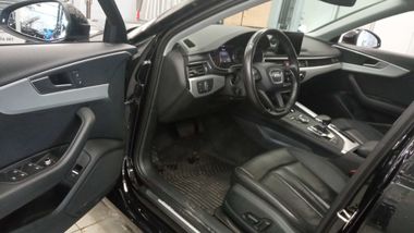 Audi A4 2017 года, 99 637 км - вид 5