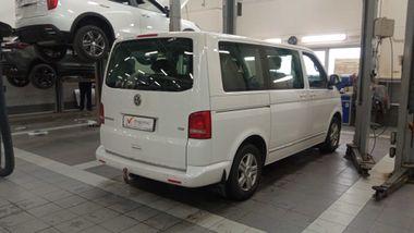 Volkswagen Multivan 2011 года, 83 310 км - вид 4