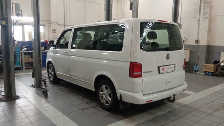 Volkswagen Multivan 2011 года, 83 310 км - вид 3