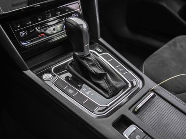 Volkswagen Passat CC 2022 года, 40 325 км - вид 10