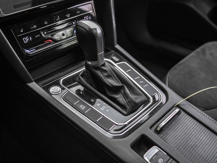 Volkswagen Passat CC 2022 года, 40 325 км - вид 10